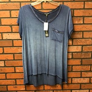 NWT Cable & Gauge Hilo washed tee